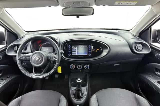 Toyota Aygo (2022) thumbnail 4
