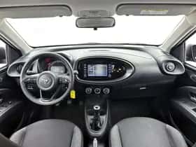 Toyota Aygo (2022) thumbnail 4