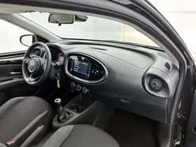 Toyota Aygo (2022) thumbnail 6
