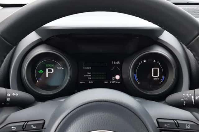 Toyota Yaris (2023) thumbnail 5