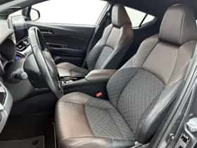 Toyota C-HR (2019) thumbnail 15