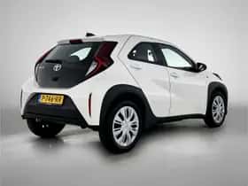 Toyota Aygo (2022) thumbnail 2