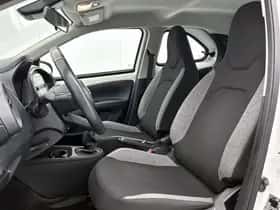 Toyota Aygo (2022) thumbnail 15