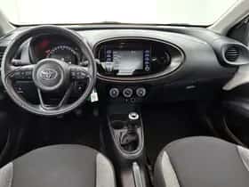 Toyota Aygo (2022) thumbnail 4