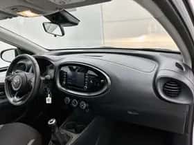 Toyota Aygo (2022) thumbnail 6