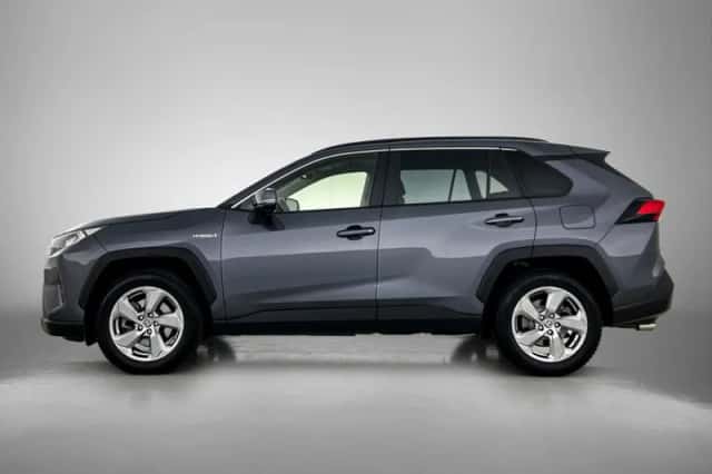 Toyota RAV4 (2022) thumbnail 3