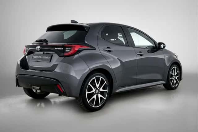 Toyota Yaris (2021) thumbnail 2