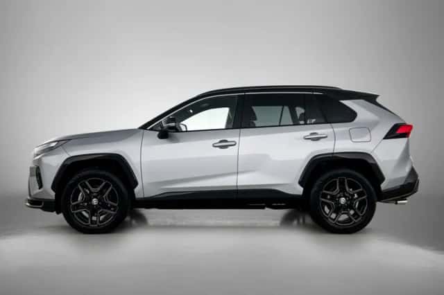 Toyota RAV4 (2025) thumbnail 3