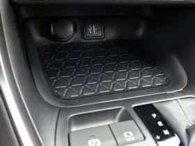 Toyota RAV4 (2025) thumbnail 23