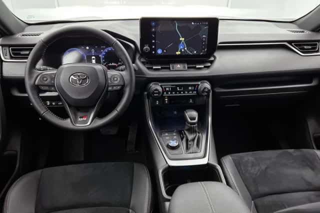 Toyota RAV4 (2025) thumbnail 4