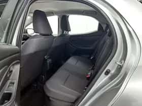 Toyota Yaris (2022) thumbnail 16