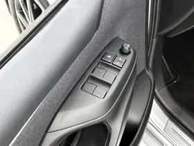 Toyota Yaris (2022) thumbnail 21