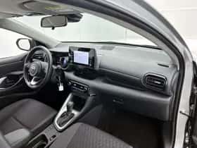 Toyota Yaris (2022) thumbnail 6