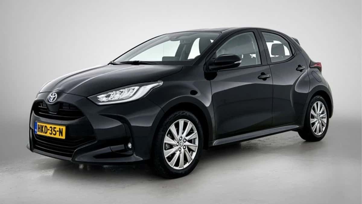 Toyota Yaris (2024) — foto 1