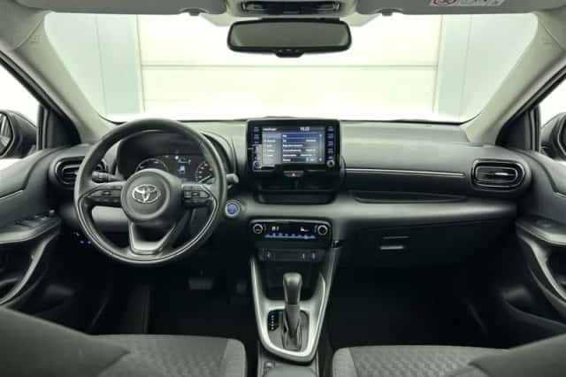 Toyota Yaris (2024) thumbnail 4