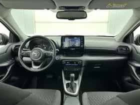 Toyota Yaris (2024) thumbnail 4