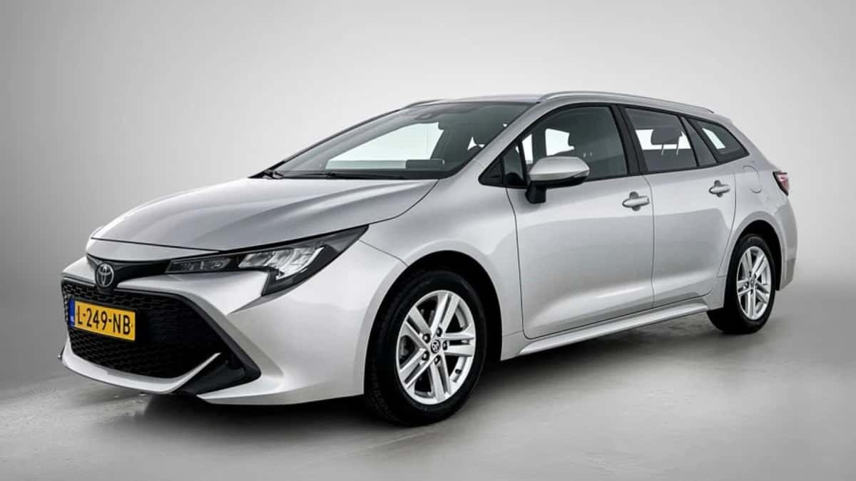 Toyota Corolla_Touring_Sports (2021) — foto 1
