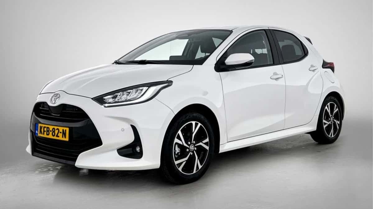 Toyota Yaris (2025) — foto 1