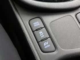 Toyota Yaris (2023) thumbnail 25