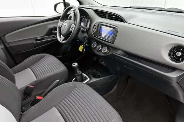 Toyota Yaris (2020) thumbnail 6