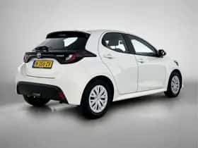 Toyota Yaris (2022) thumbnail 2