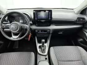Toyota Yaris (2022) thumbnail 4