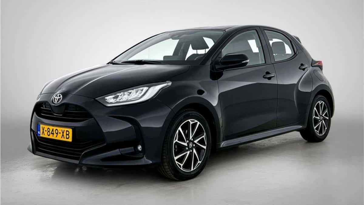 Toyota Yaris (2024) — foto 1