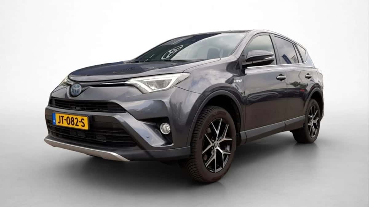 Toyota RAV4 (2016) — foto 1