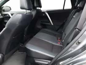 Toyota RAV4 (2016) thumbnail 13