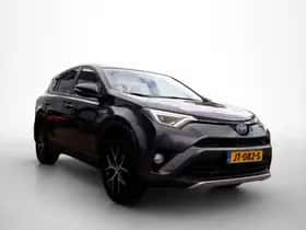 Toyota RAV4 (2016) thumbnail 3