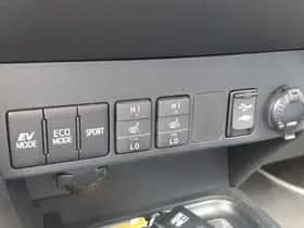 Toyota RAV4 (2016) thumbnail 24