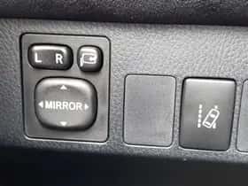 Toyota RAV4 (2016) thumbnail 25