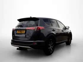 Toyota RAV4 (2016) thumbnail 5