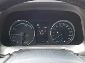 Toyota RAV4 (2016) thumbnail 10