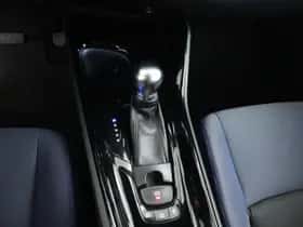 Toyota C-HR (2018) thumbnail 11