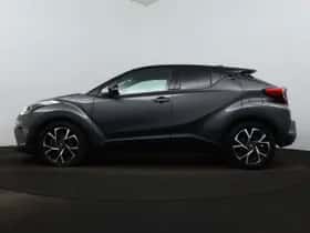Toyota C-HR (2018) thumbnail 3