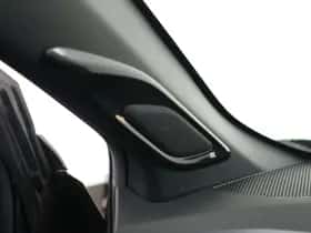 Toyota C-HR (2018) thumbnail 31