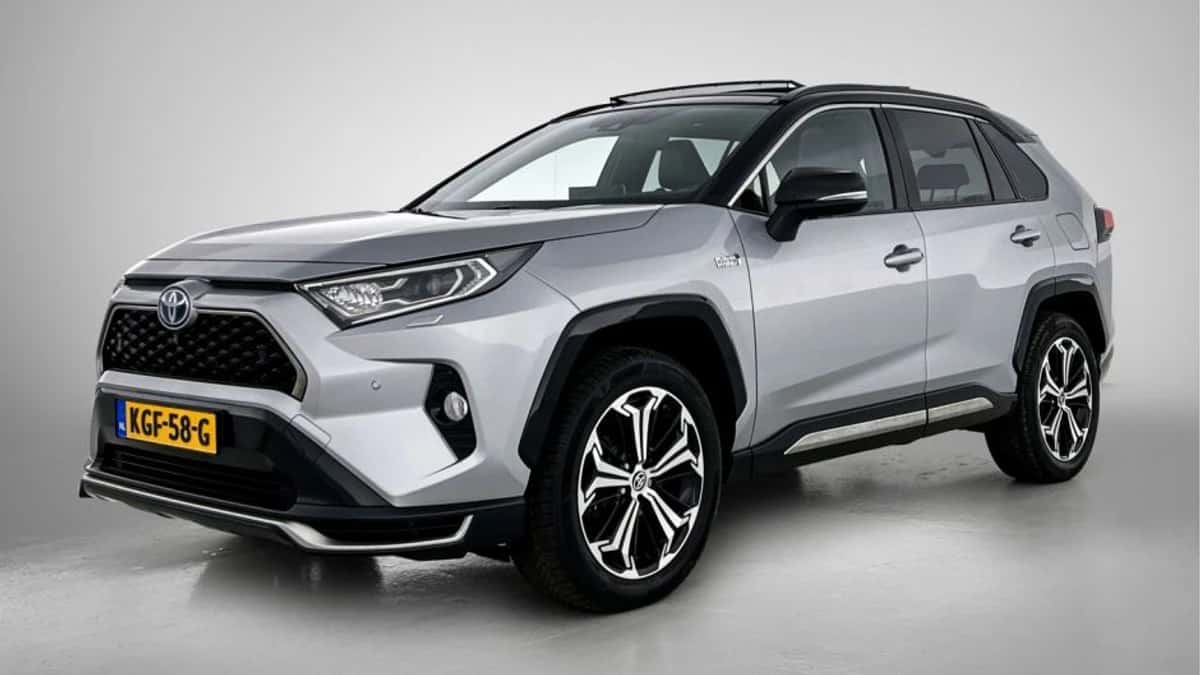 Toyota RAV4 (2022) — foto 1