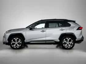 Toyota RAV4 (2022) thumbnail 3