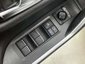 Toyota RAV4 (2022) thumbnail 23