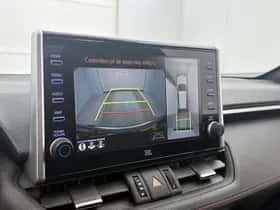 Toyota RAV4 (2022) thumbnail 8