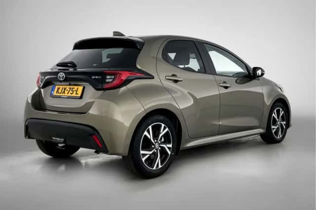 Toyota Yaris (2024) thumbnail 2