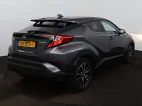 Toyota C-HR (2018) thumbnail 15