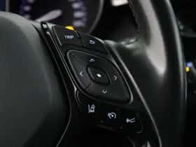 Toyota C-HR (2018) thumbnail 20