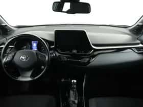 Toyota C-HR (2018) thumbnail 5