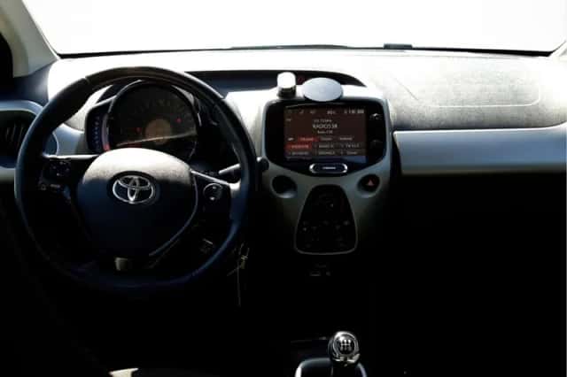 Toyota Aygo (2017) thumbnail 4