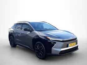 Toyota bZ4X (2026) thumbnail 3