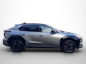 Toyota bZ4X (2026) thumbnail 4