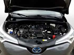 Toyota C-HR (2018) thumbnail 21
