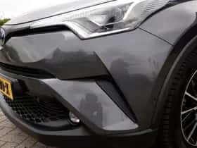 Toyota C-HR (2018) thumbnail 32